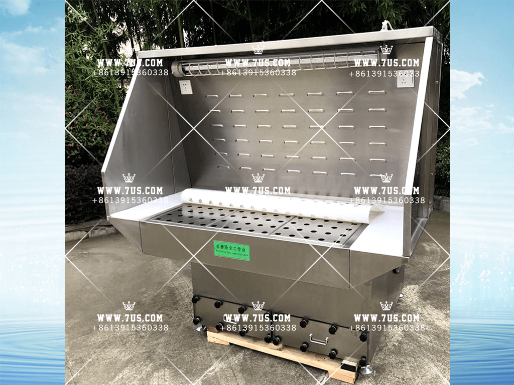Dust removal bench