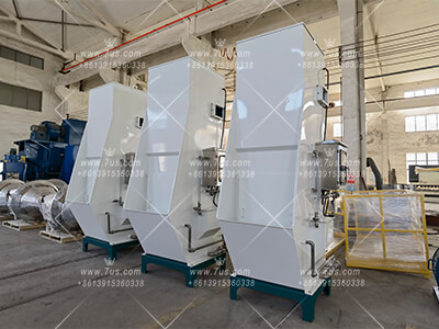 Small compact wet dust collector